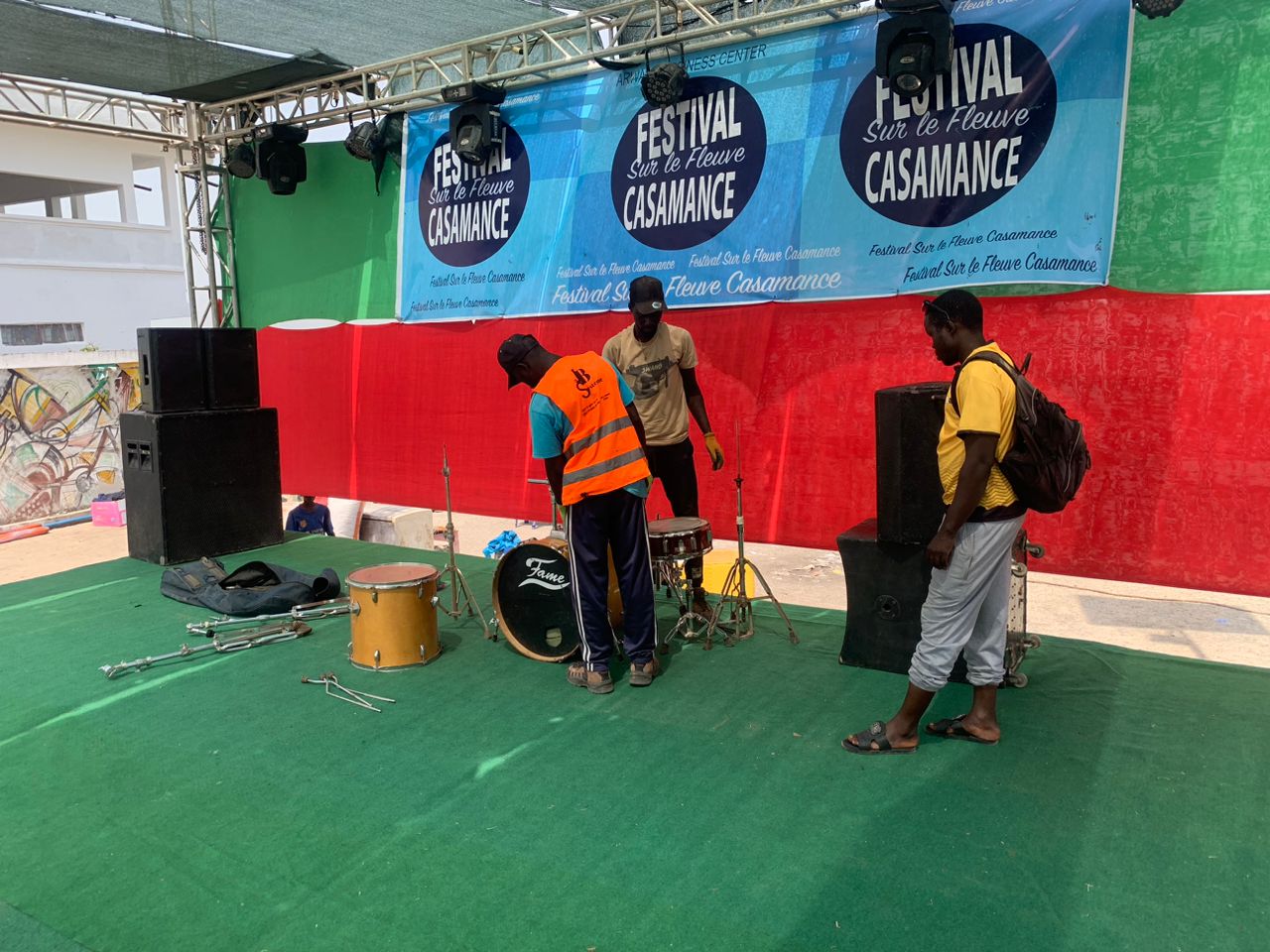 festival3.jpg